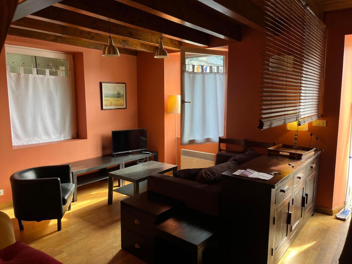 Casa De Poble Acollidora,Amb Llar De Foc, Villa Bourg-Madame Bagian luar foto